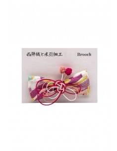 Japanese Mizuhiki brooch in Nishijin fabric | Japan Primavera